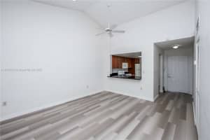 446 Sw 113th Way 446, Pembroke Pines