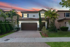8878 W 33rd Ave 8878, Hialeah