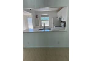 1015 Country Club Dr 302, Margate