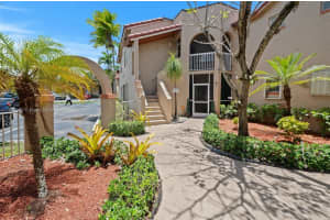 365 Sw 86th Ave 103, Pembroke Pines