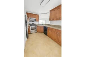 3453 Nw 44th St 107, Oakland Park