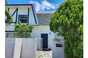 6744 Sw 40th St, Davie
