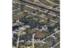 5497 White Avenue, Port Charlotte