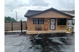 8889 Nw 115th St, Hialeah Gardens