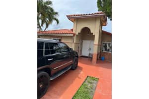 3192 W 70th St 3192, Hialeah