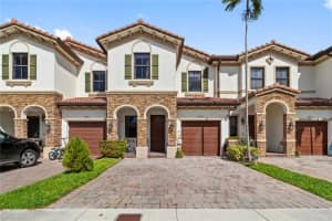 9831 Nw 88th Ter 9831, Doral