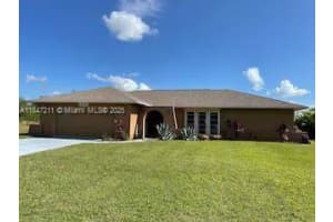 1219 Ne 14, Cape Coral