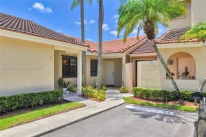 6326 Nw 170 Ter, Hialeah