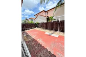8337 Nw 142nd St 8337, Miami Lakes