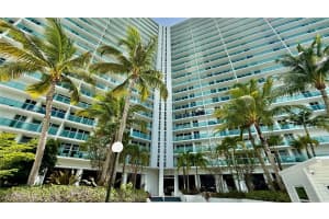 100 Bayview Dr 429, Sunny Isles Beach
