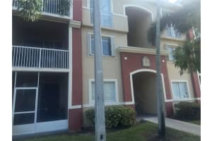 7085 Nova Dr 203, Davie