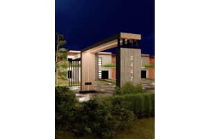 2447 Pierce St, Hollywood