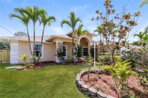 3301 Sw Mcmullen St, Port Saint Lucie