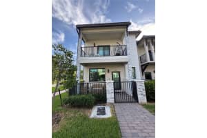 4516 Nw 83rd Path 4516, Doral