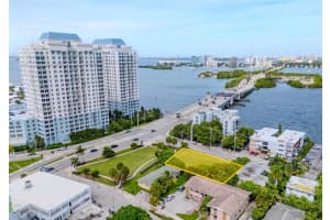 7880 Ne Bayshore Ct, Miami