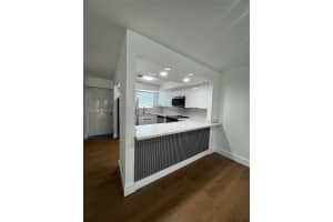 1460 Sw 24th Ct 4, Fort Lauderdale