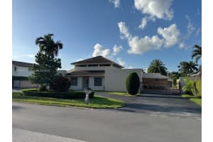 9931 Nw 130th St, Hialeah Gardens