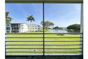 569 Fanshaw N 569, Boca Raton