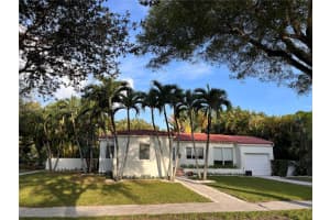 9302 Nw 2nd Ct, Miami Shores