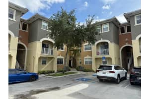 10870 Nw 88th Terrace 106, Doral
