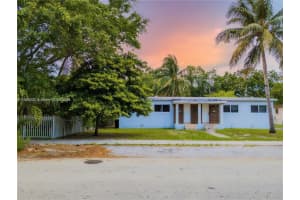 535 Ne 133rd St 535, North Miami