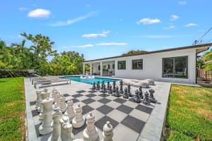 305 Nw 124th St, North Miami