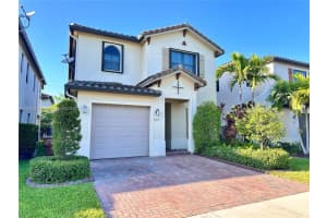 3275 W 96th Pl 3275, Hialeah