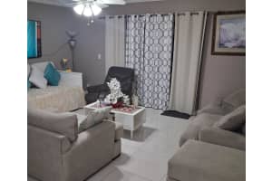 8007 W 6th Ave L, Hialeah