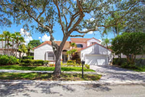 2613 Oakbrook Dr, Weston