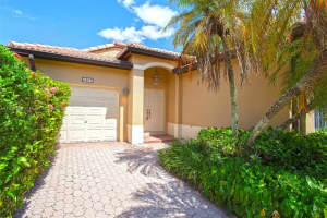 5307 Nw 113th Pl 5307, Doral