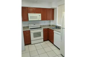 6045 Nw 186th St 304, Hialeah