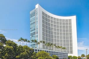 601 Ne 36th St 807, Miami