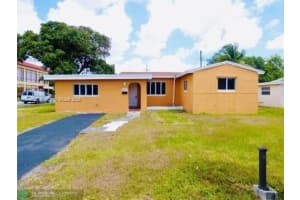 585 Nw 182nd Ter, Miami Gardens