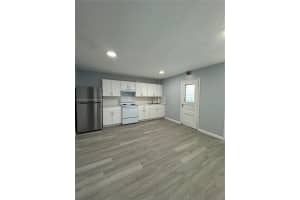 6840 Pembroke Rd 215, Pembroke Pines