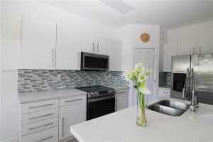 11223 Nw 57th Ln, Doral