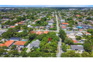 6256 Sw 32nd St, Miami