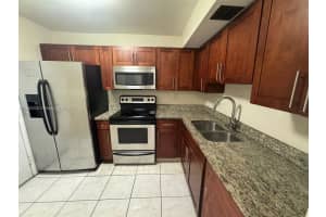 3600 Nw 21st St 208, Lauderdale Lakes