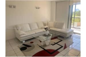 20379 W Country Club Dr 437, Aventura