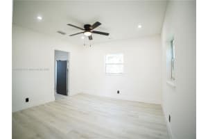 412 Columbus Pkwy 2-2, Hollywood