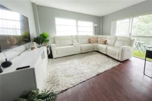 4166 Inverrary Dr 401, Lauderhill