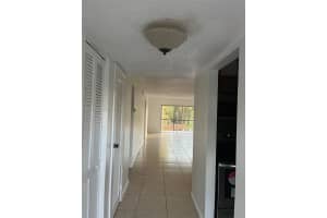 6361 N Falls Cir Dr 211, Lauderhill