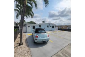 1039 W 23rd Front, Hialeah