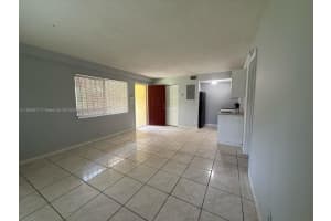 2018 Nw 43rd Ter 4, Lauderhill