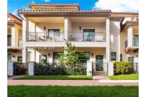 4648 Nw 83rd Path 4648, Doral