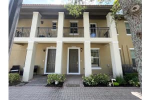 1205 Sw 147th Ave, Pembroke Pines