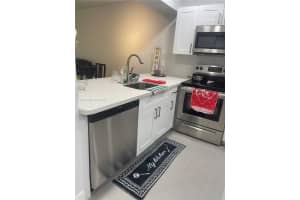1102 Bahama Bnd D2, Coconut Creek