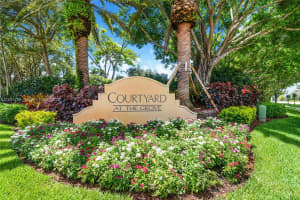 3844 Tree Top Dr 3844, Weston