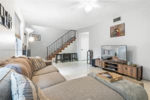 3 Laredo Pl 6-10, Davie