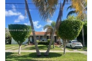 3577 Sw 17th St, Miami