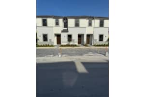 1037 Nw 1 Ave, Florida City